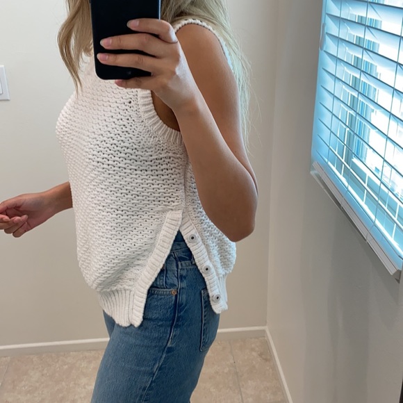 Equipment Sweaters - Equipment Sleeveless Sweater - M